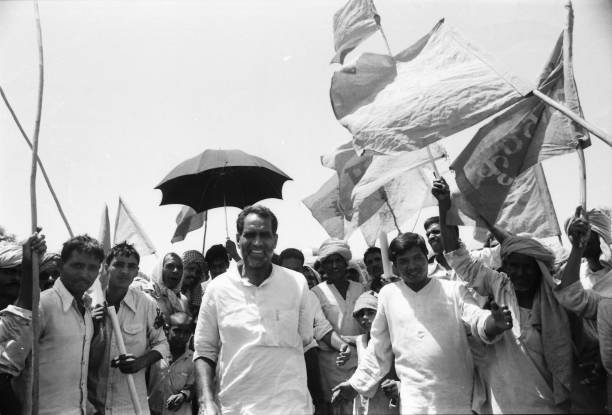 President of the Janata Party, Chandra Shekhar, during his 4-month massive public outreach padayatra (walk) from Kanyakumari (in Tamil Nadu) to Delhi, clocking 25 km from dawn to dusk. The leader travelled through villages and towns, giving speeches and in the bargain drawing in donations for the near-empty party coffers. (Photo by Sondeep Shankar/Getty Images)